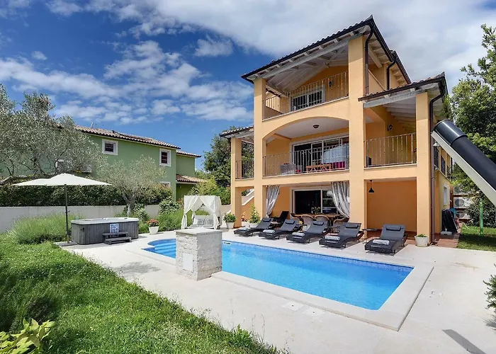 빌라 Ari 크르니카